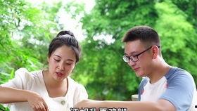 女子掉湖里吃瓜,揭秘湖中奇遇记