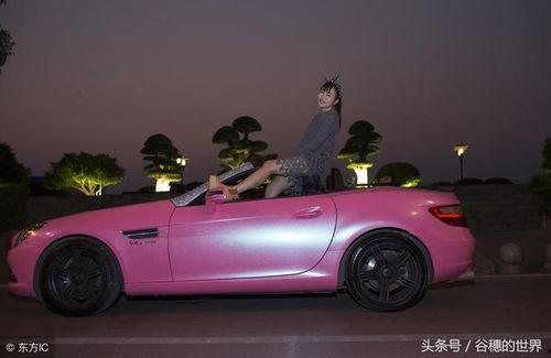 岑岑跑车吃瓜,一场别开生面的吃瓜盛宴